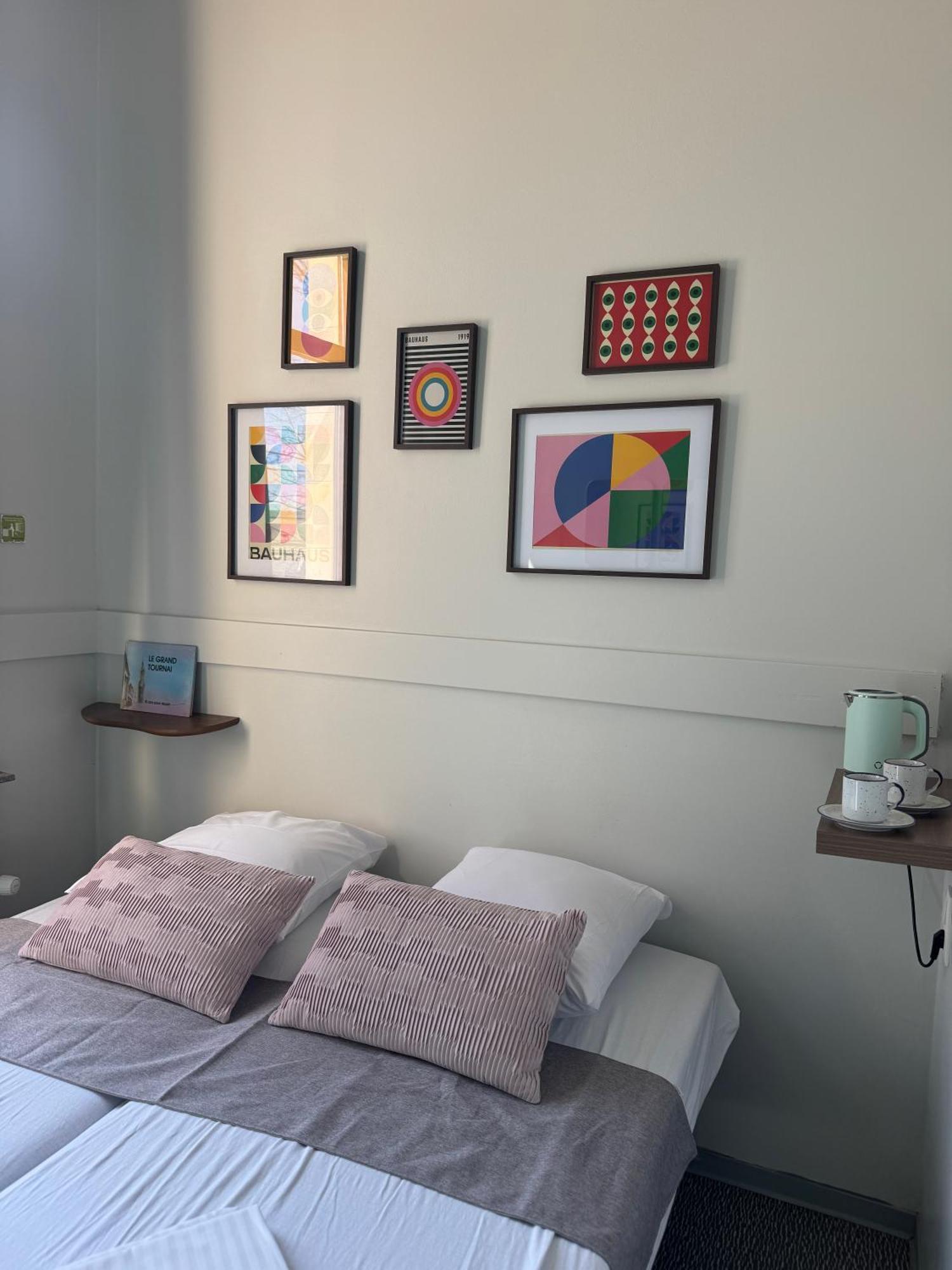 Hi Tournai Hostel Buitenkant foto
